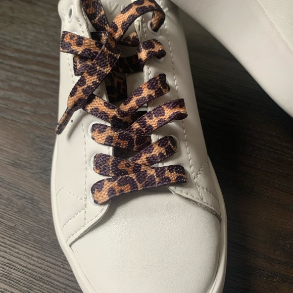 NEW VINTAGE HAVANA
Meadow Leather & Faux Fur-Trim Sneakers - Picture 7 of 8